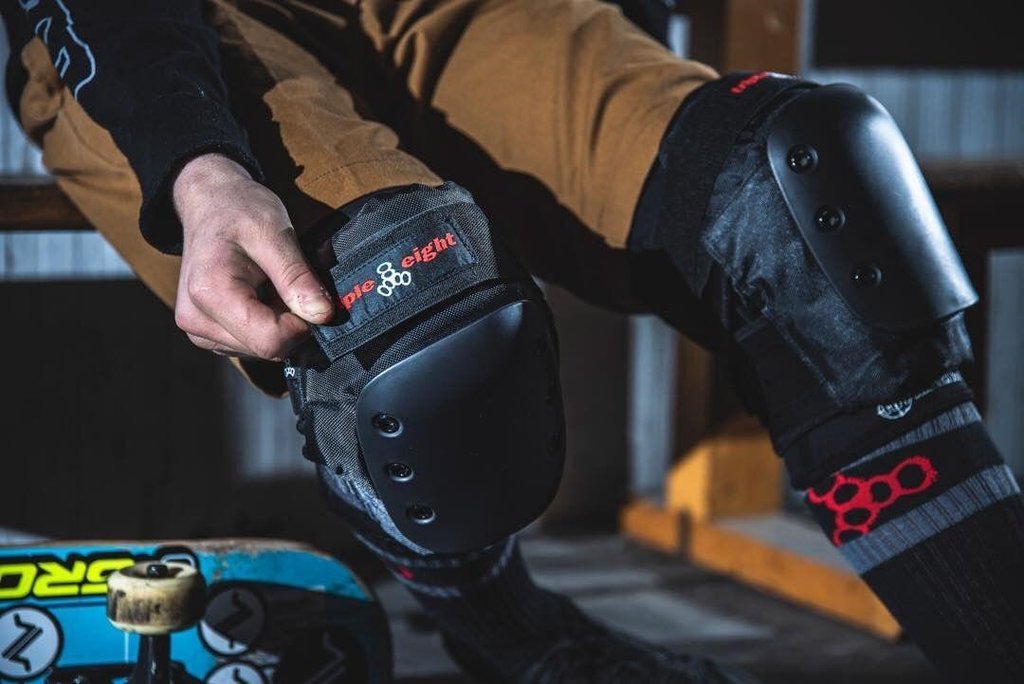 Triple Eight KP Pro Knee - Roller Skates / Derby City Skates